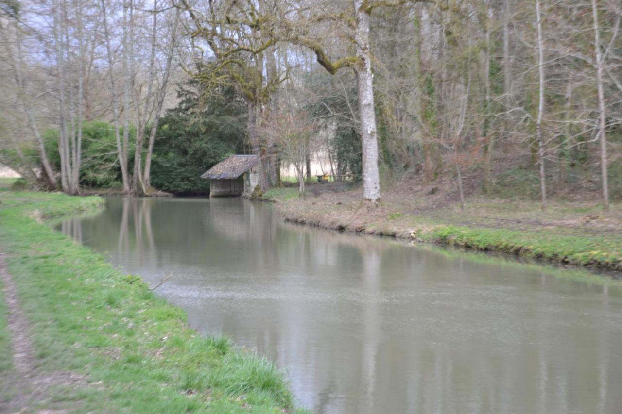 Le Moulin Et L'Olivier Three Bedroom Suite Chambon-sur-Cisse Eksteriør billede